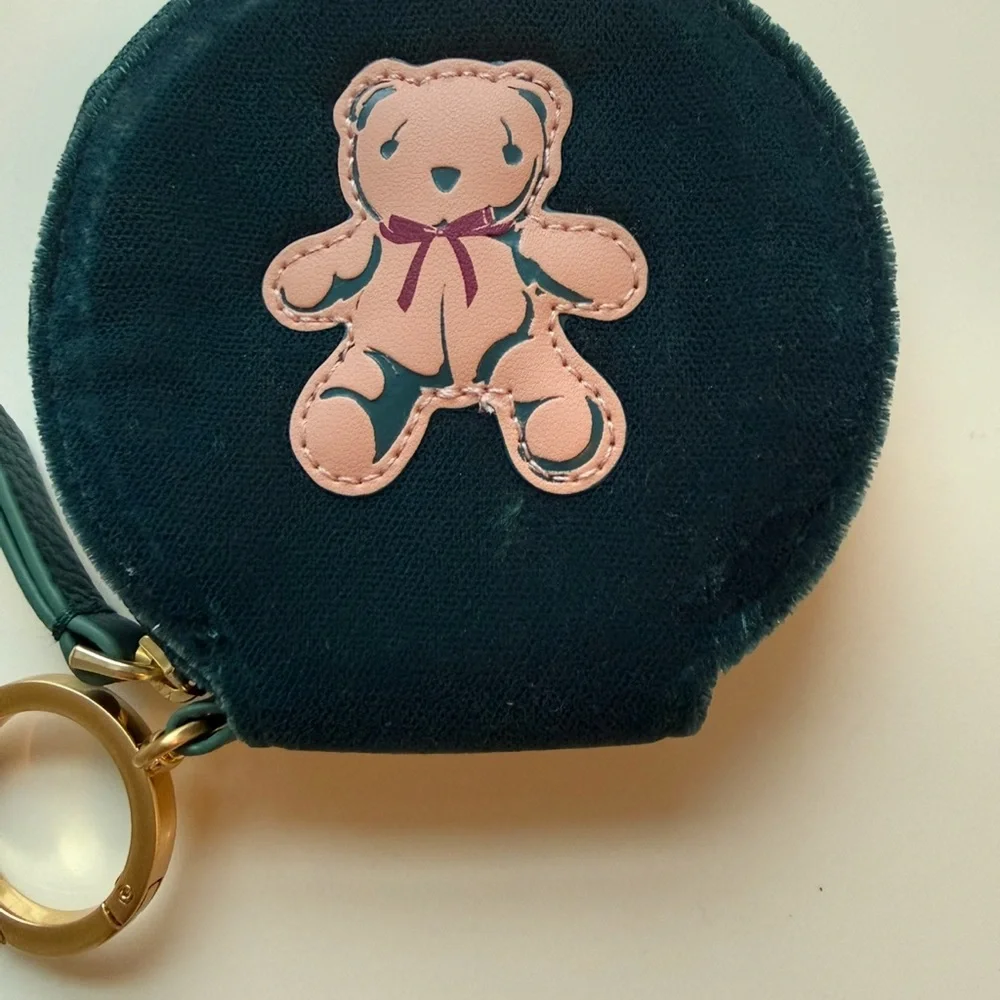 VERA BRADLEY Velvet Round Zip Pouch with appliqué Teddy Bear Goldtone hardware - Picture 7 of 7